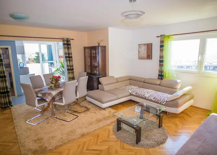 With A Parking Space - 8925 *