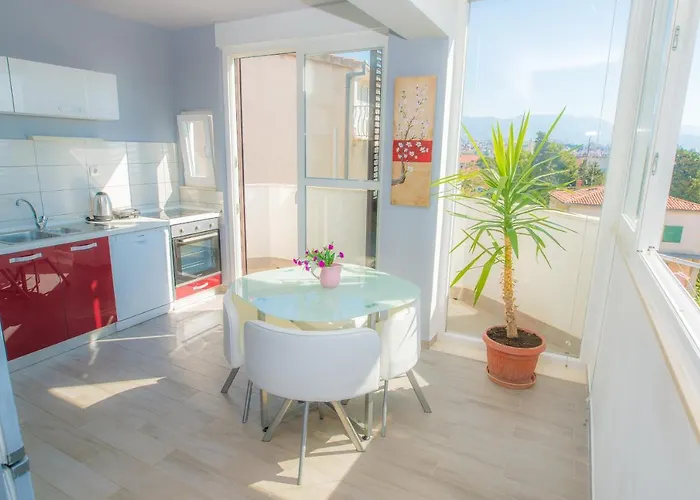 With A Parking Space - 8925 아파트 스플리트