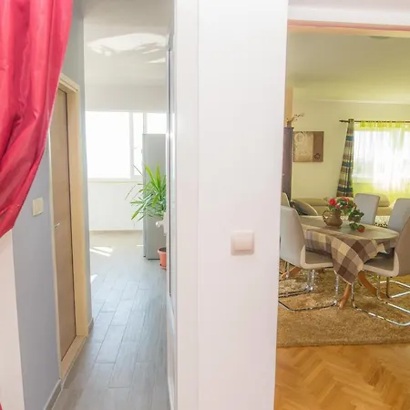 Apartment With A Parking Space - 8925